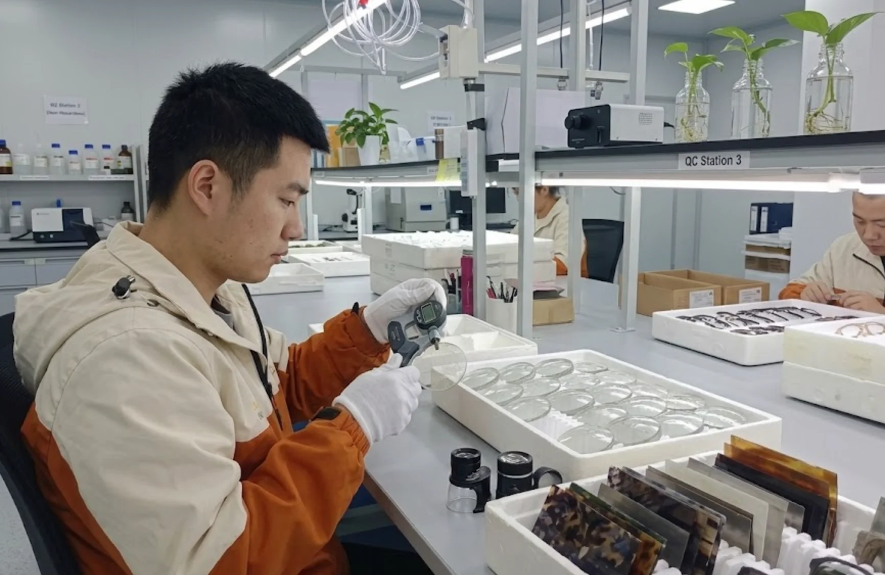 incoming material qc eyewear frame lens inspection color consistency hinge check